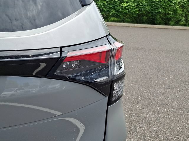 Certified 2025 Subaru Forester Premium AWD/4WD image 28