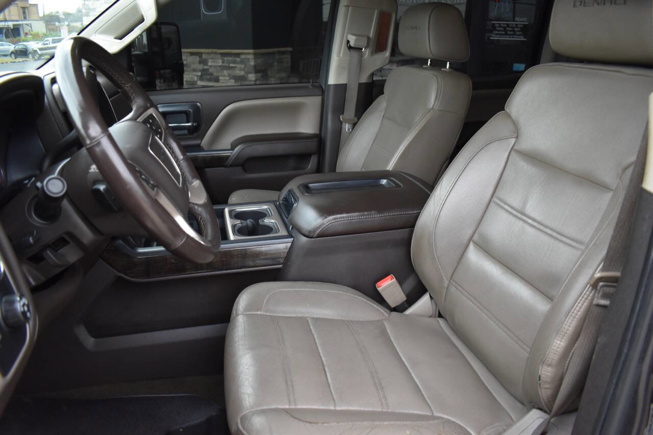 Used 2015 GMC Sierra 3500 Denali w/ Duramax Plus Package image 28