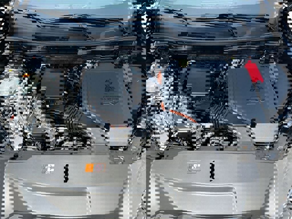 New 2025 Mitsubishi Outlander SEL image 35