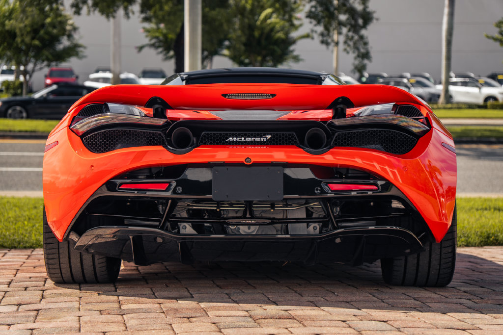 Used 2021 McLaren 720S Performance RWD image 5