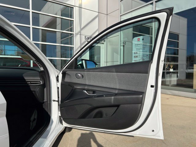 Used 2023 Hyundai Elantra Limited w/ Cargo Package FWD image 37