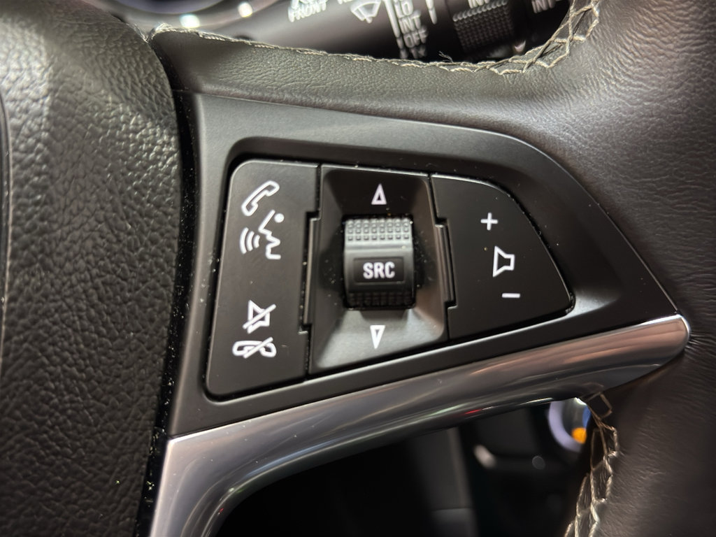 Used 2022 Buick Encore Preferred w/ Safety Package image 25