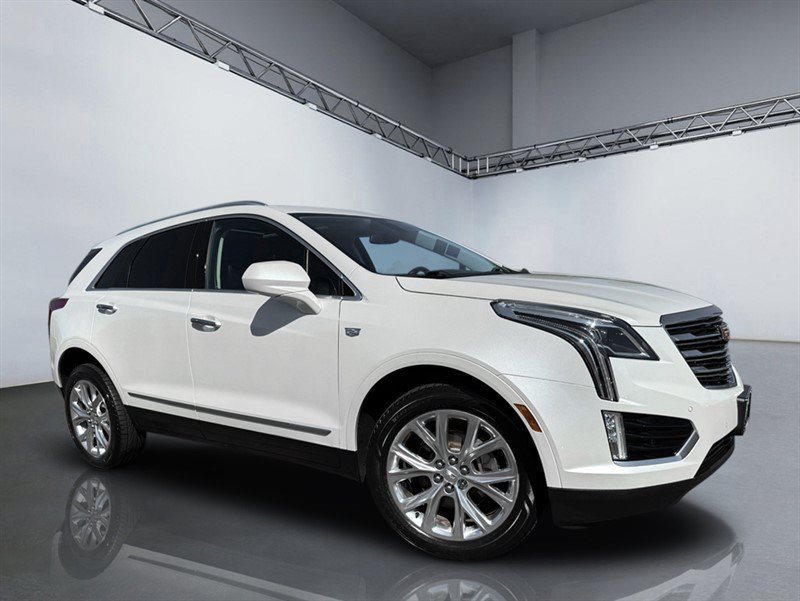 Used 2018 Cadillac XT5 Luxury w/ Driver Awareness Package AWD/4WD image 28