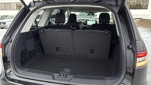 New 2026 Lincoln Aviator AWD image 12