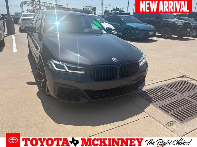Used 2023 BMW M550i xDrive w/ Executive Package AWD/4WD video 1