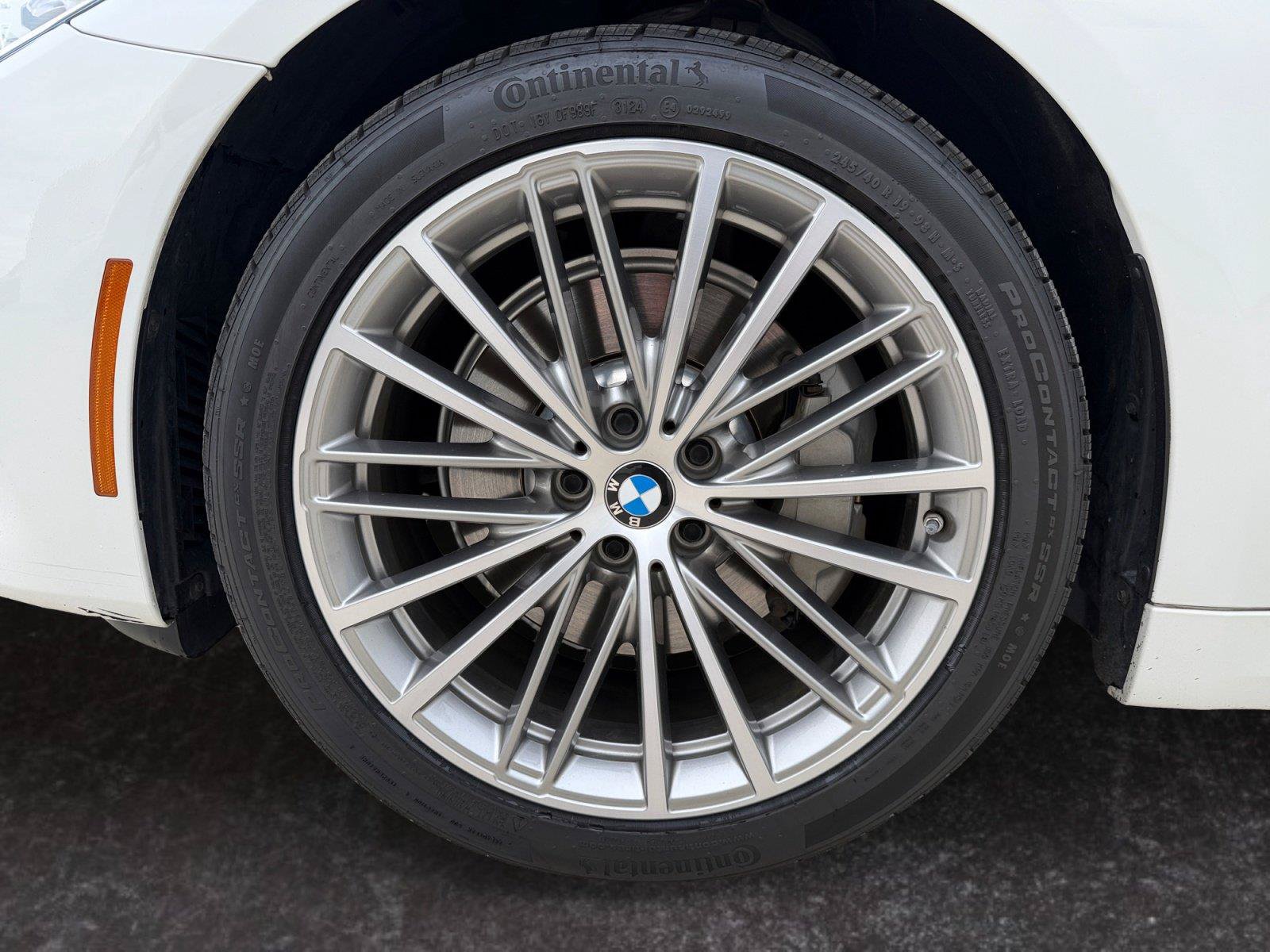Used 2020 BMW 530i xDrive w/ Convenience Package AWD/4WD image 15