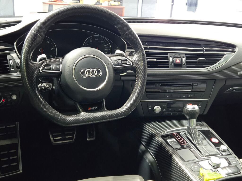 Used 2017 Audi RS 7 Prestige image 21