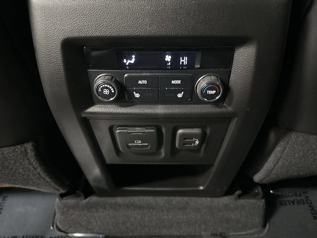 Used 2022 Chevrolet Traverse High Country AWD/4WD image 38
