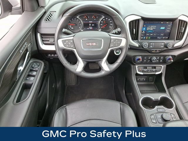 Used 2022 GMC Terrain SLT w/ Infotainment Package II AWD/4WD image 3
