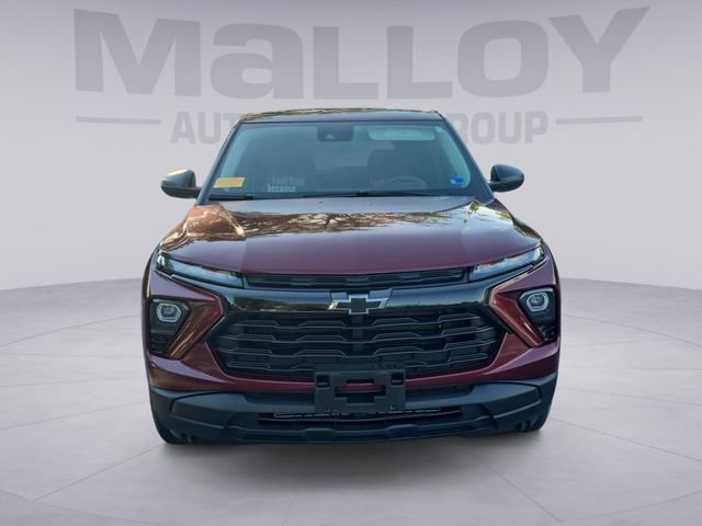 Certified 2025 Chevrolet TrailBlazer LS w/ LPO, Blackout Package AWD/4WD image 8