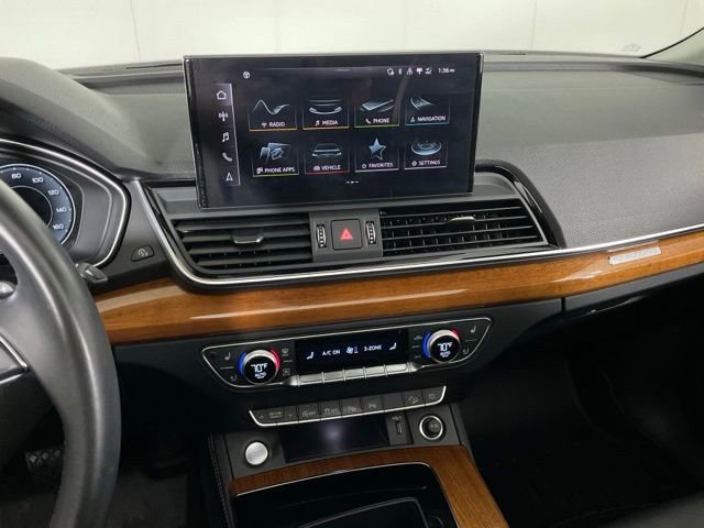 Used 2021 Audi Q5 Prestige w/ Prestige Package AWD/4WD image 21