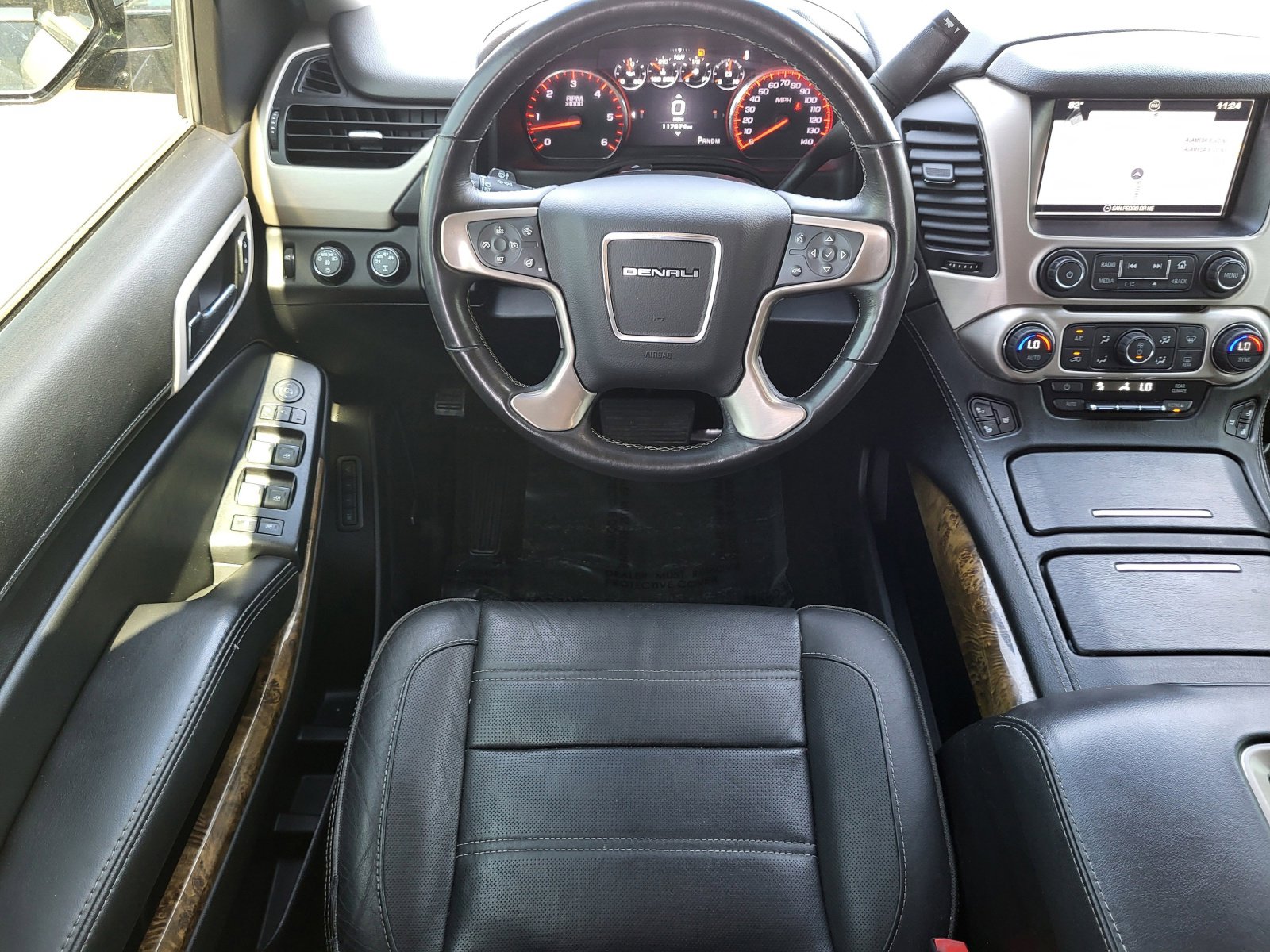 Used 2016 GMC Yukon Denali w/ Open Road Package AWD/4WD image 28