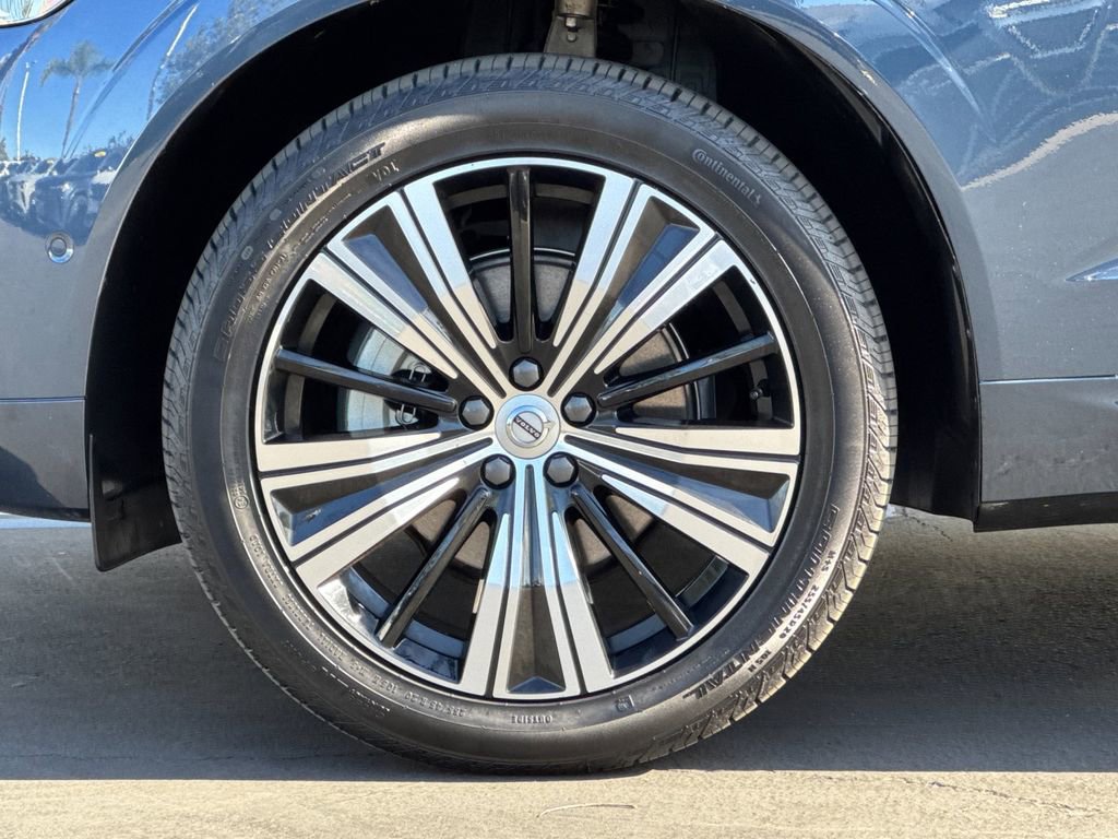 Certified 2023 Volvo XC60 B5 Plus w/ Climate Package FWD image 25