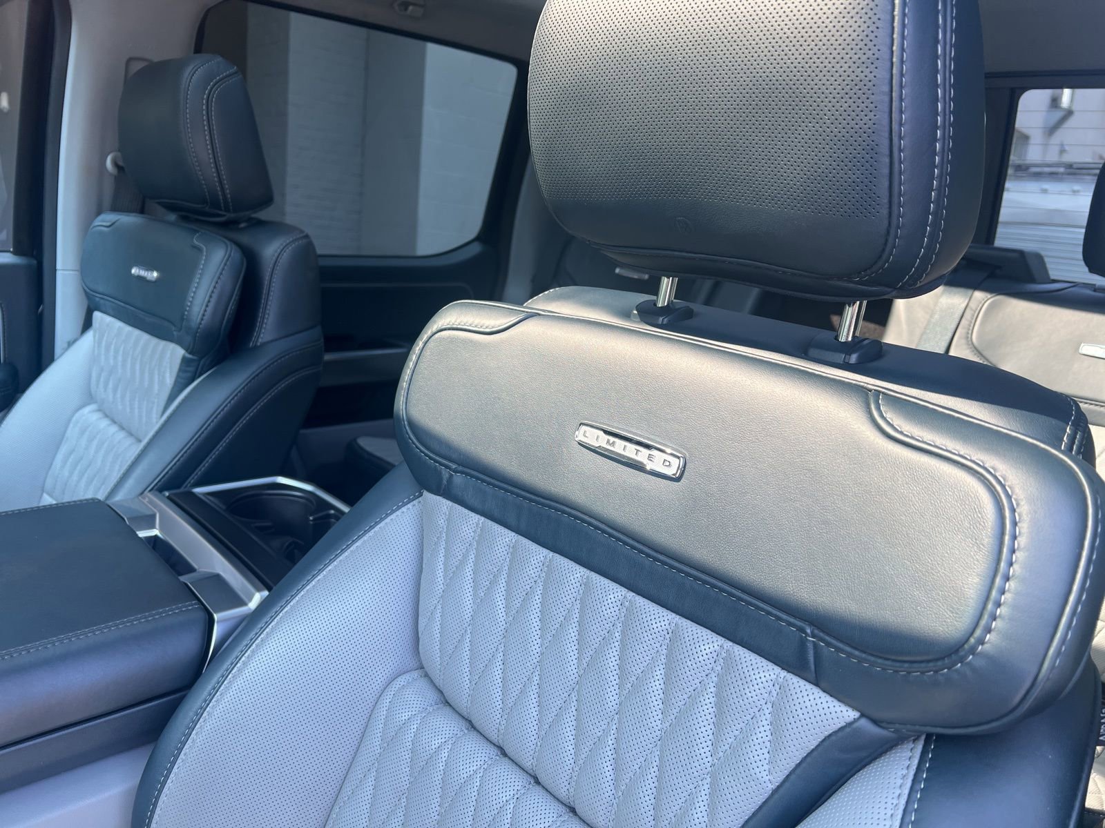 Used 2022 Ford F150 Limited image 21