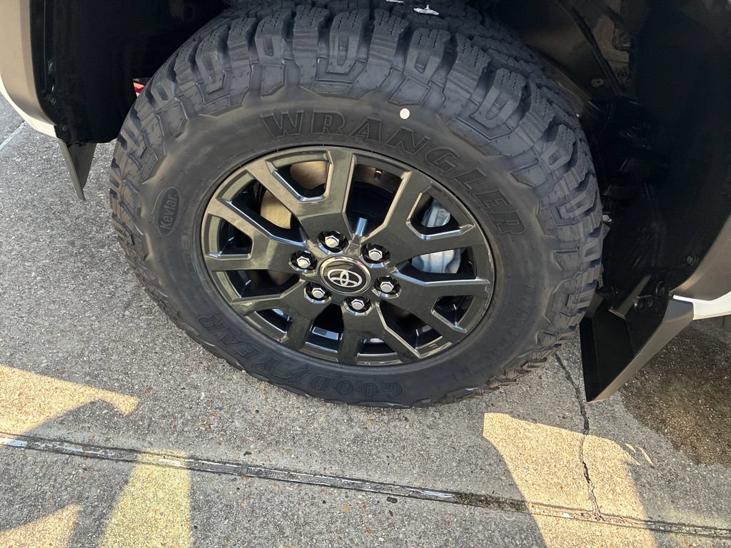 New 2026 Toyota 4Runner SR5 AWD/4WD image 50