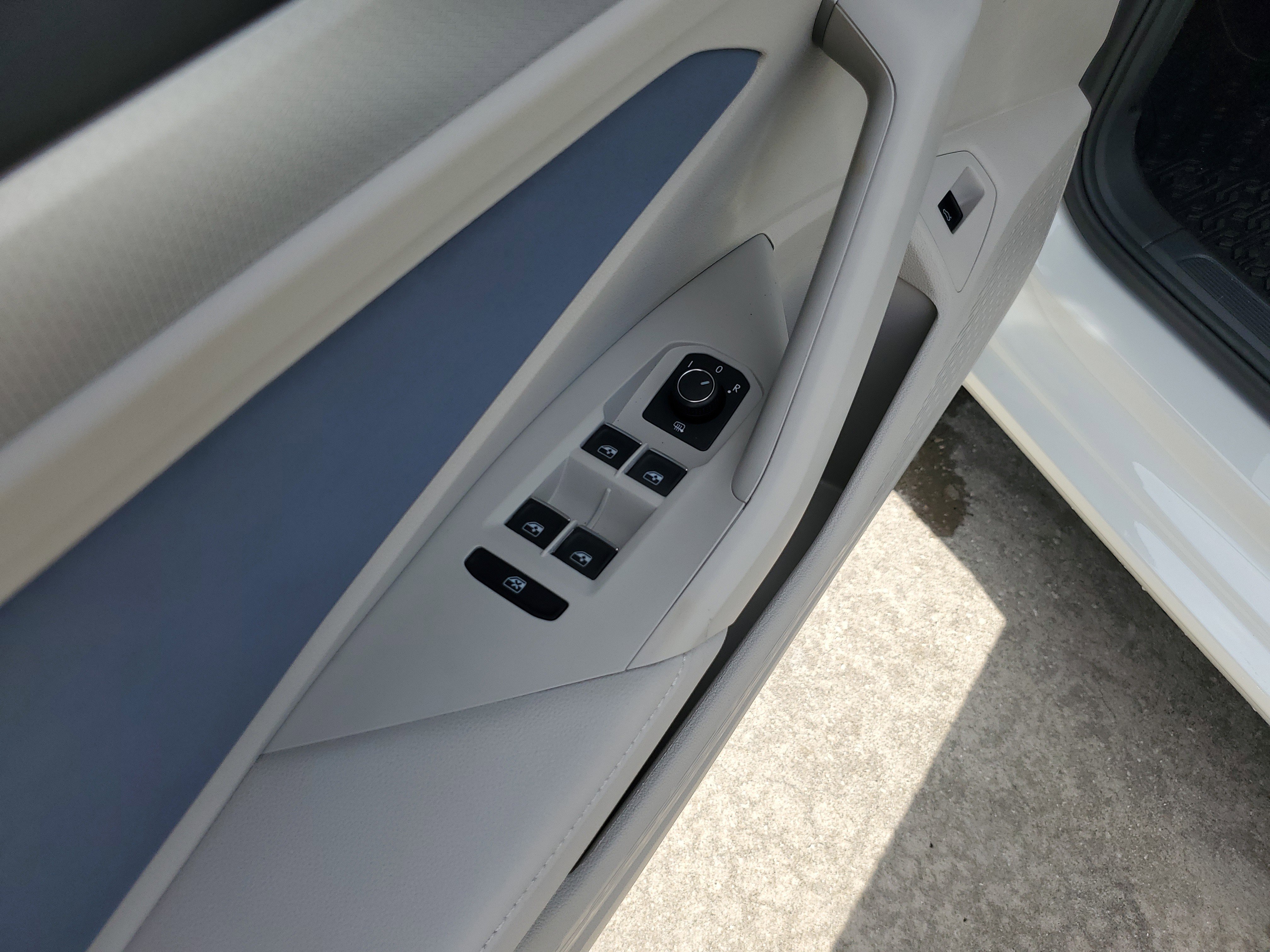 New 2025 Volkswagen Jetta SE image 13