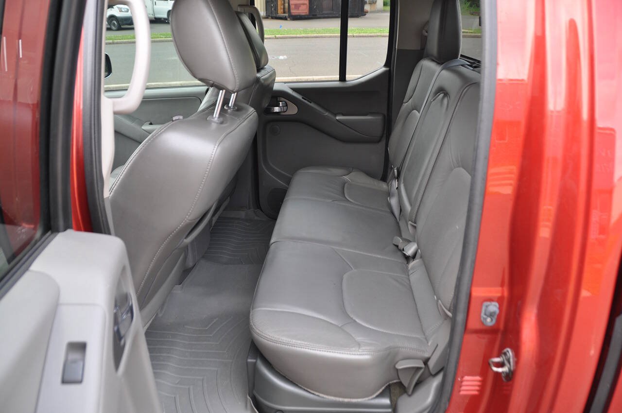 Used 2014 Nissan Frontier SL w/ SL Moonroof Package AWD/4WD image 21