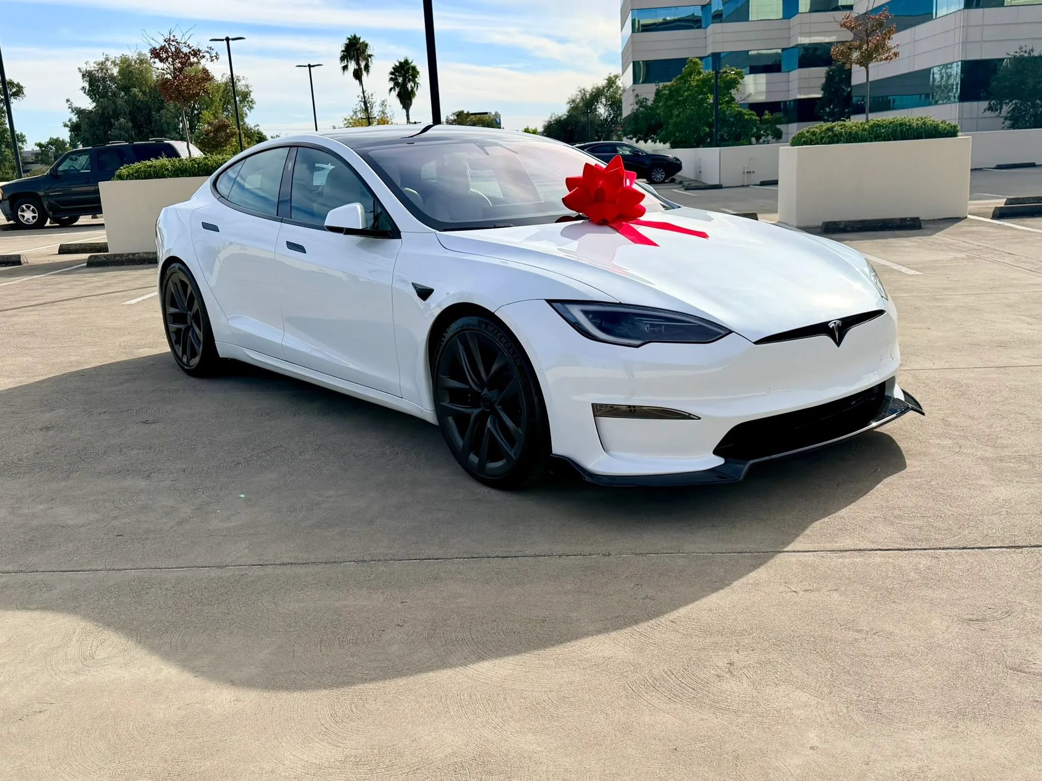 Used 2022 Tesla Model S Standard Range AWD/4WD image 34