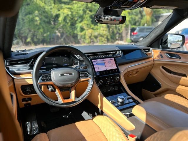 Used 2023 Jeep Grand Cherokee Summit image 18