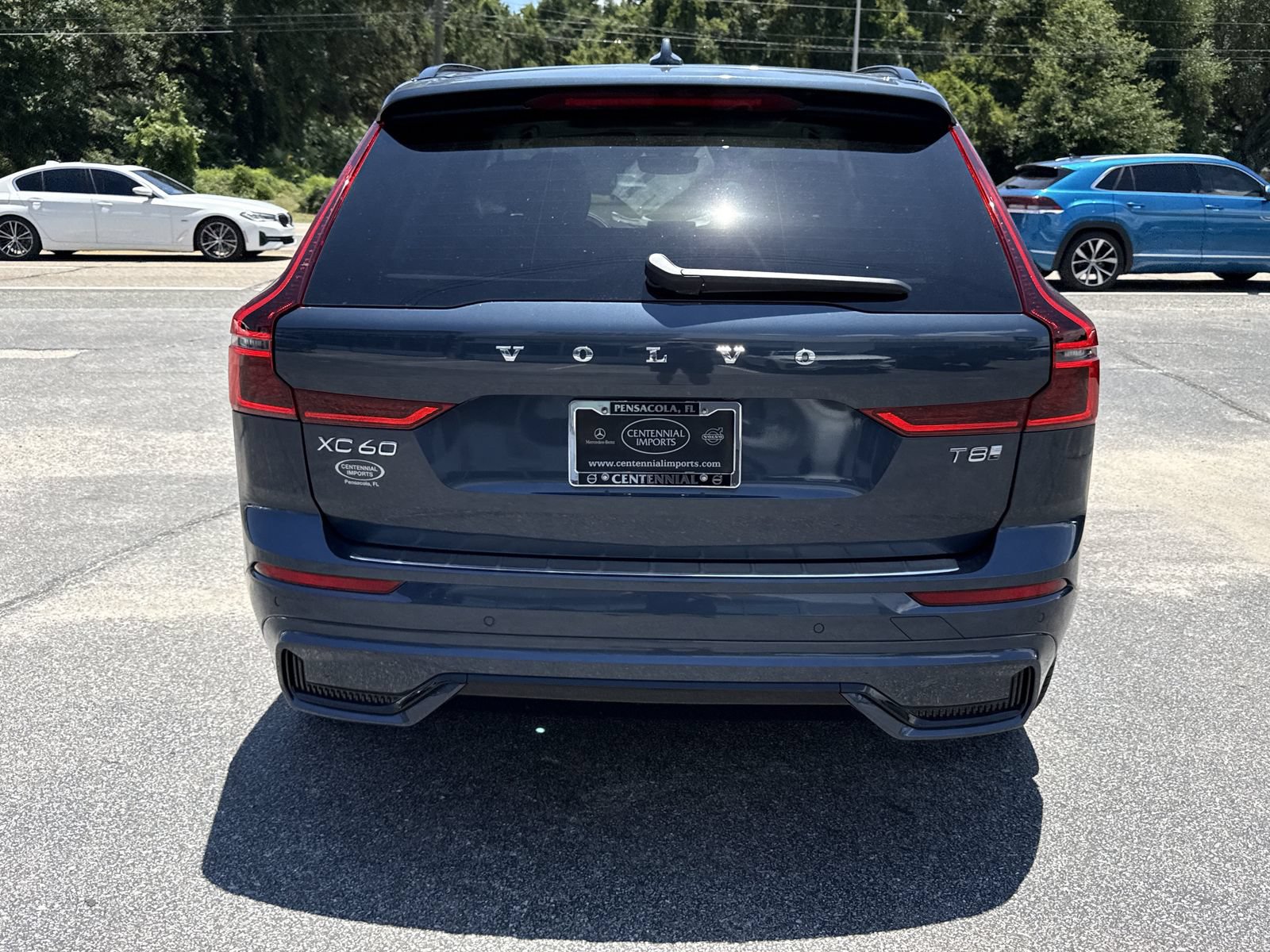 New 2026 Volvo XC60 T8 Ultra w/ Protection Package Premier AWD/4WD image 4