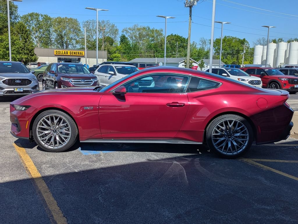 Used 2025 Ford Mustang GT Premium RWD image 6
