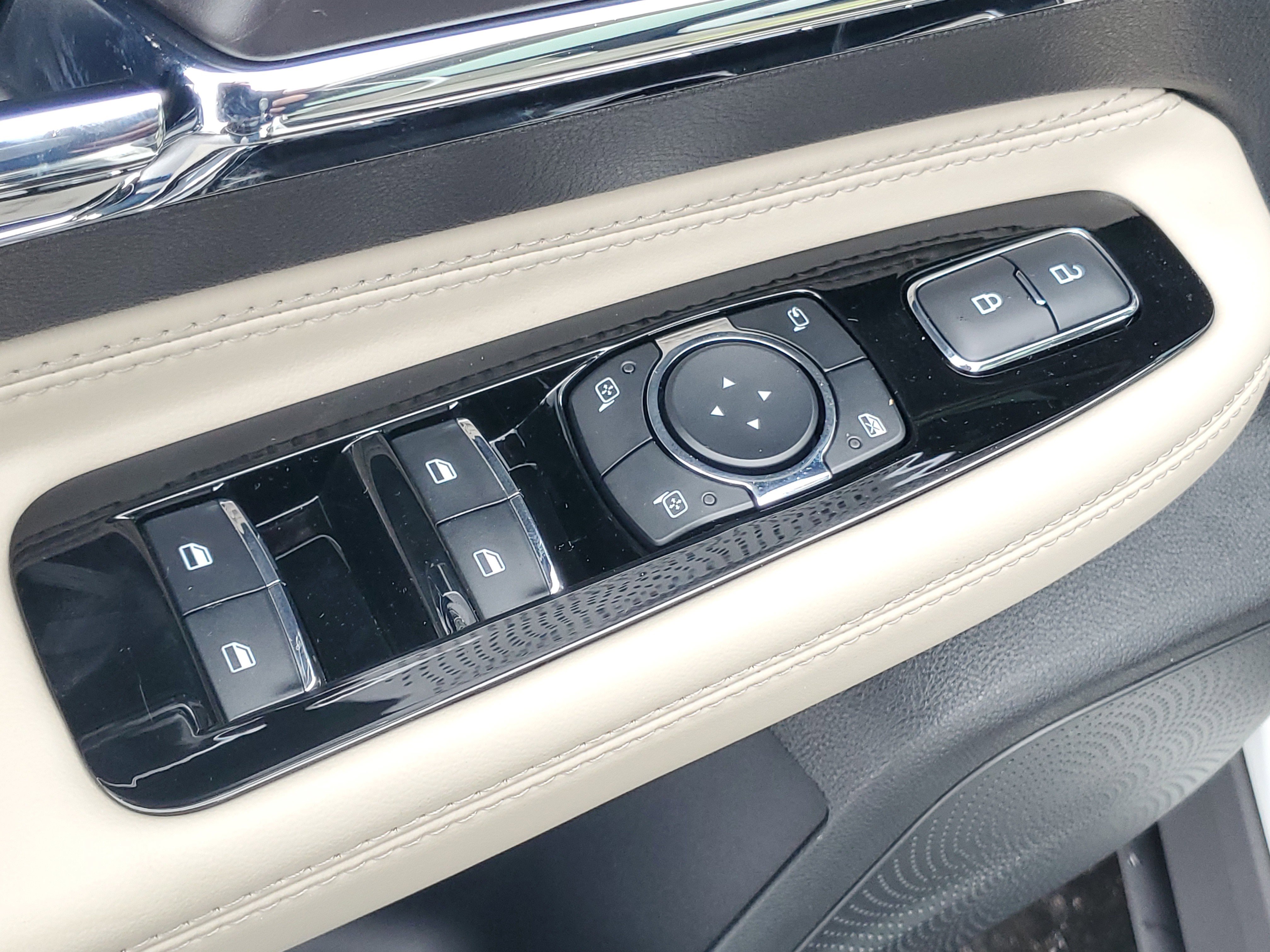 New 2026 Lincoln Corsair Premiere image 10