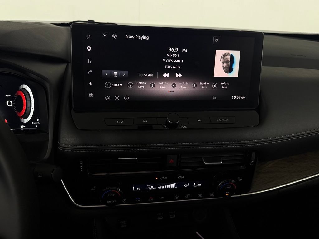 Used 2025 Nissan Rogue Platinum w/ Tech Package FWD image 20