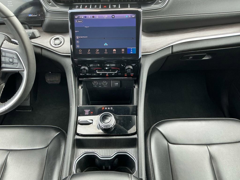 Used 2024 Jeep Grand Cherokee L Limited image 20