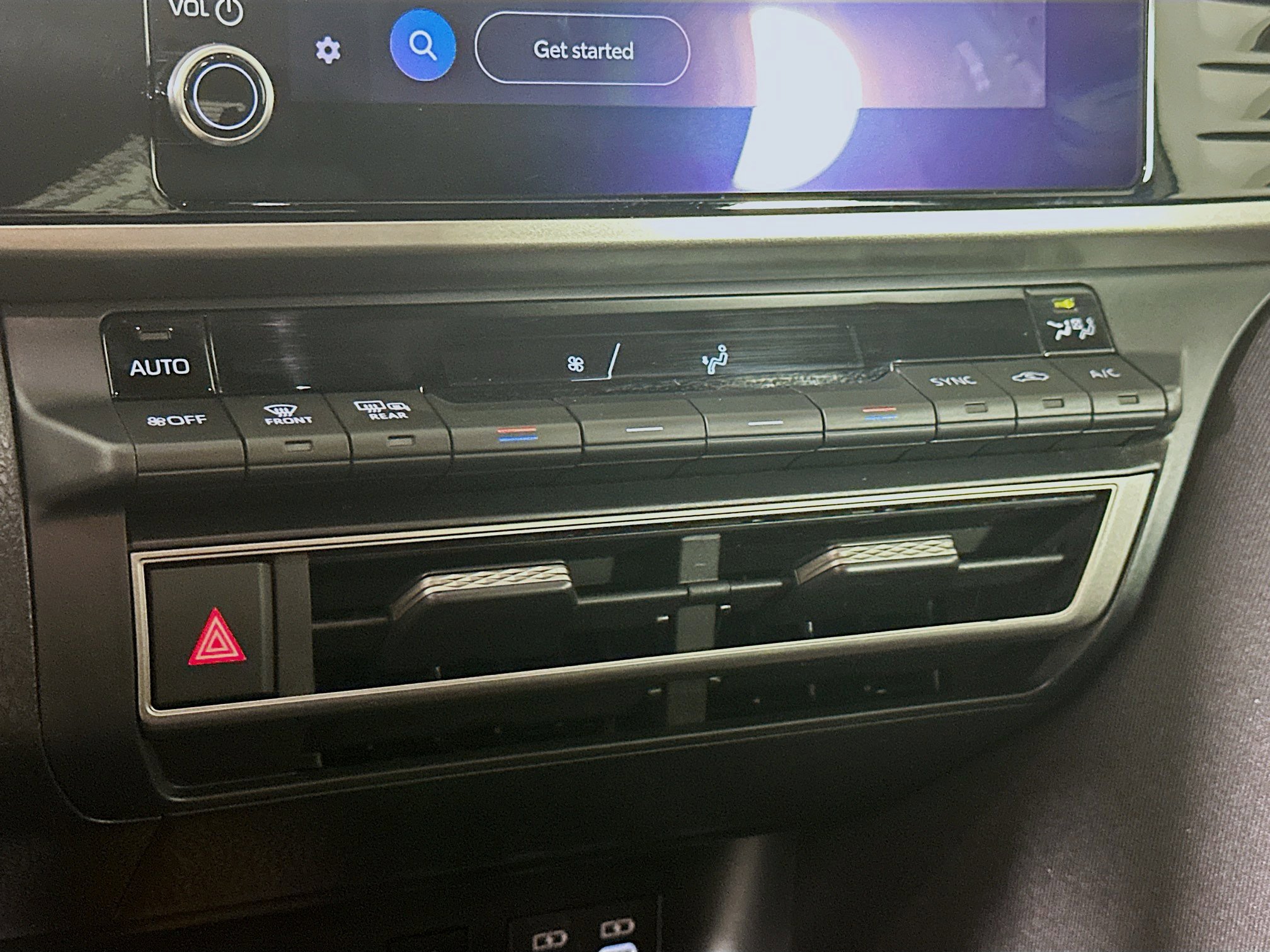 Used 2025 Toyota Camry LE image 23