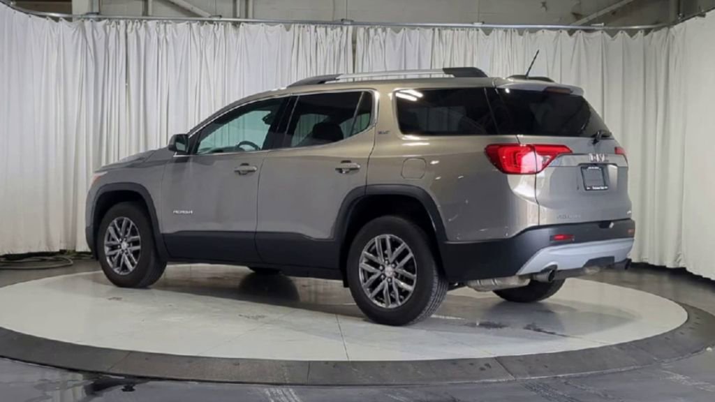 Used 2019 GMC Acadia SLT image 8