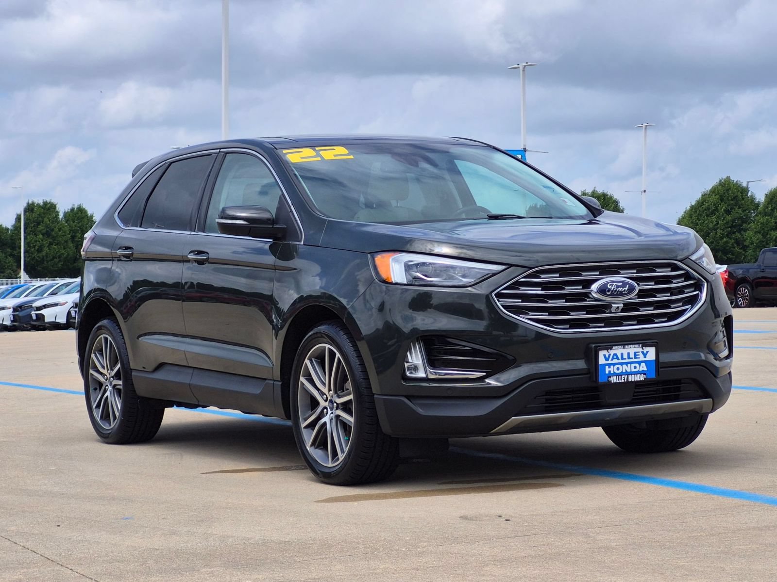 Used 2022 Ford Edge Titanium w/ Equipment Group 301A AWD/4WD image 4
