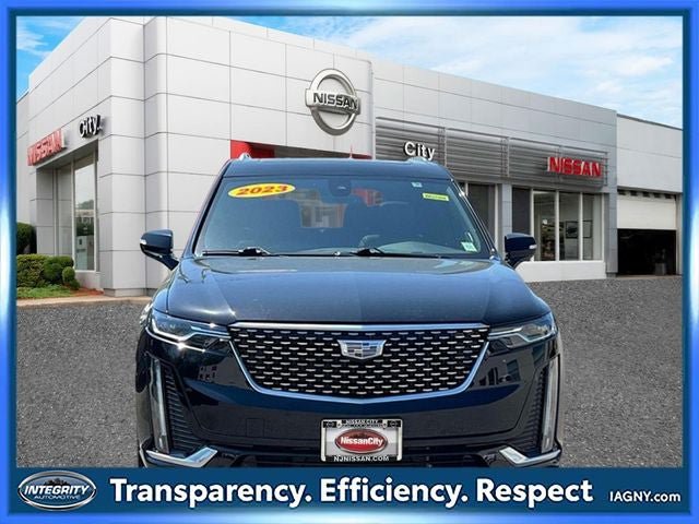 Used 2023 Cadillac XT6 Premium Luxury AWD/4WD image 2