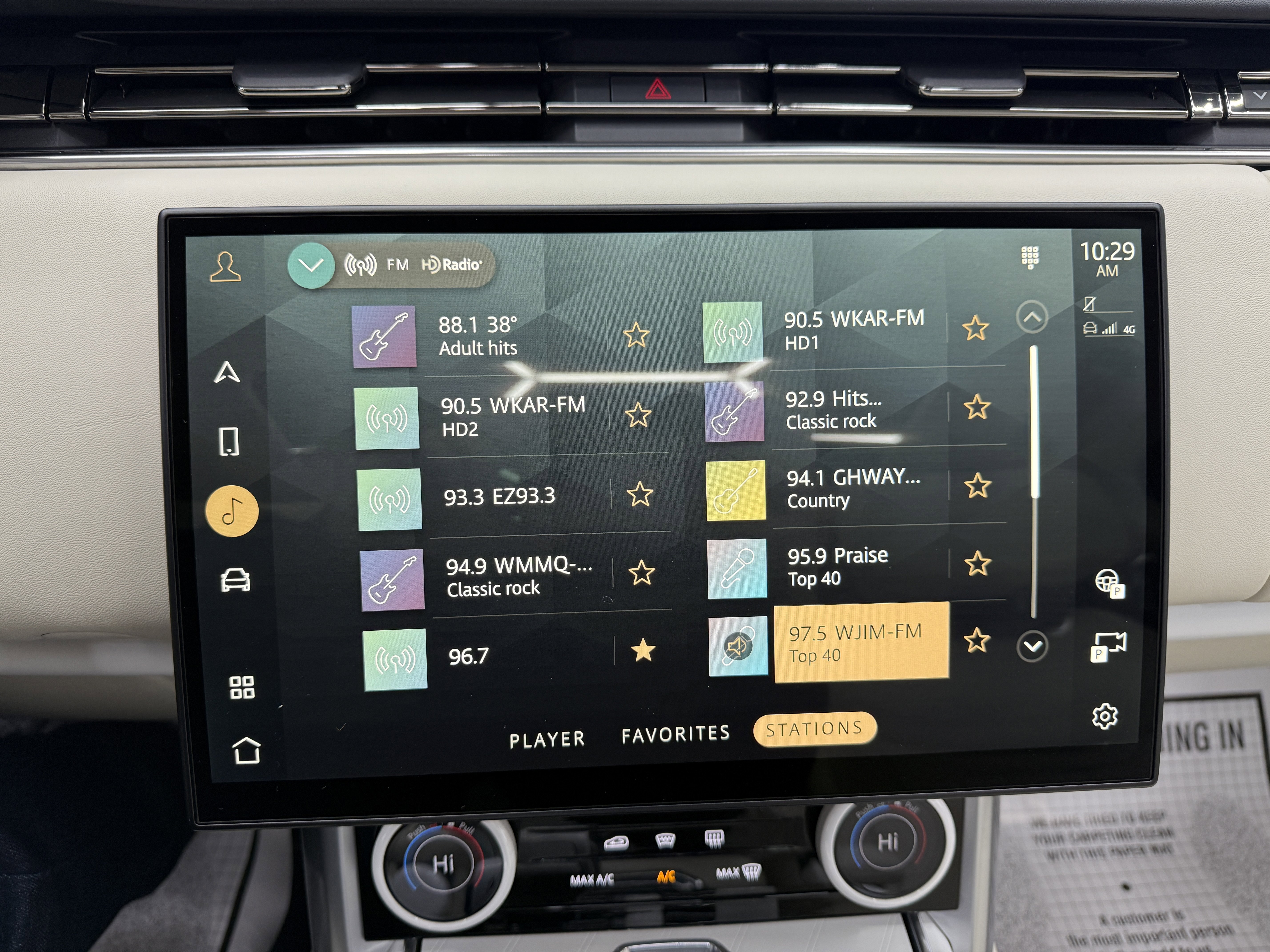 Used 2023 Land Rover Range Rover SV image 21