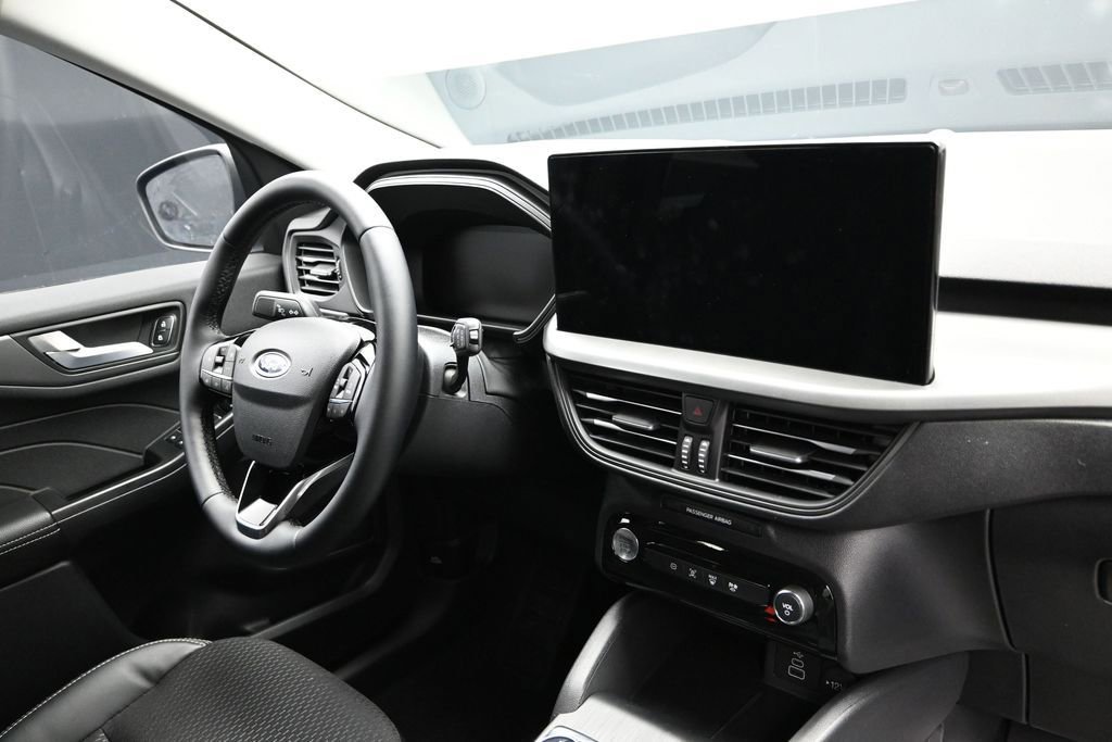 New 2026 Ford Escape SE FWD image 16