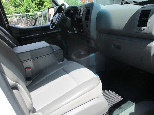 Used 2014 Nissan NV 2500 SV w/ Technology Package image 6