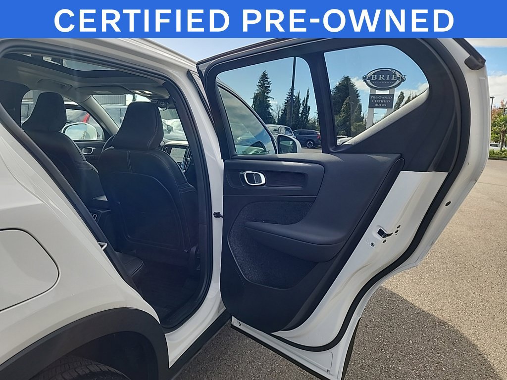 Used 2025 Volvo XC40 B5 Core w/ Protection Package Premier AWD/4WD image 17