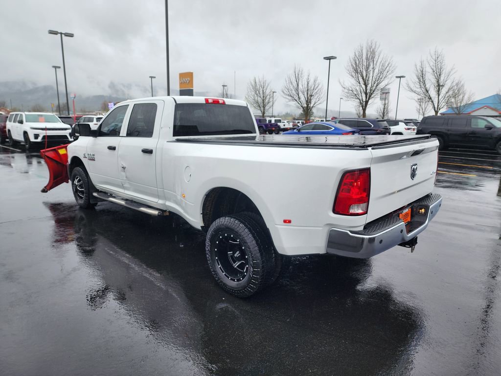 Used 2018 RAM 3500 Tradesman w/ Chrome Appearance Group AWD/4WD image 3