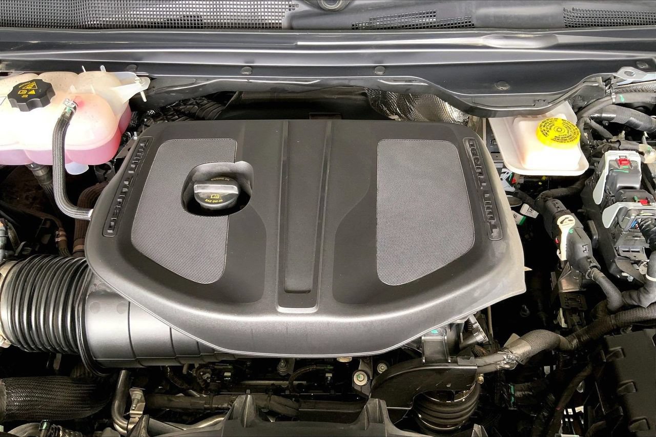 Used 2026 RAM 1500 Laramie AWD/4WD image 32