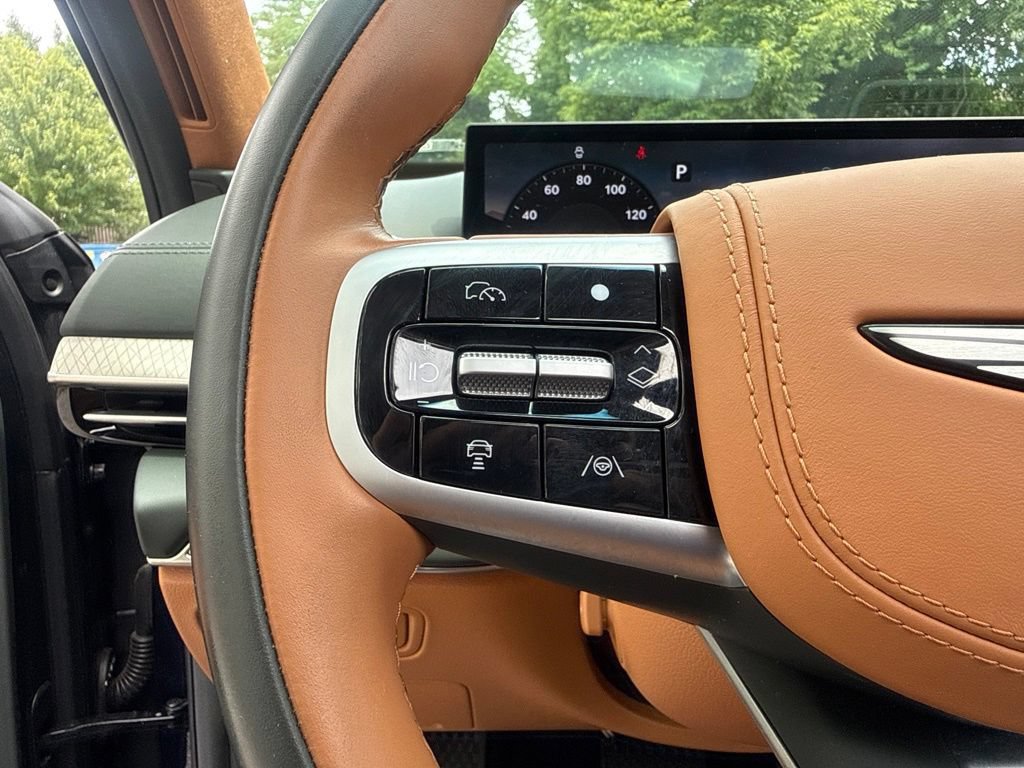 Certified 2025 Genesis GV80 3.5T Prestige AWD/4WD image 18