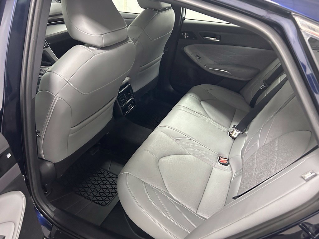 Certified 2021 Toyota Avalon Limited w/ Advanced Safety Package FWD image 15
