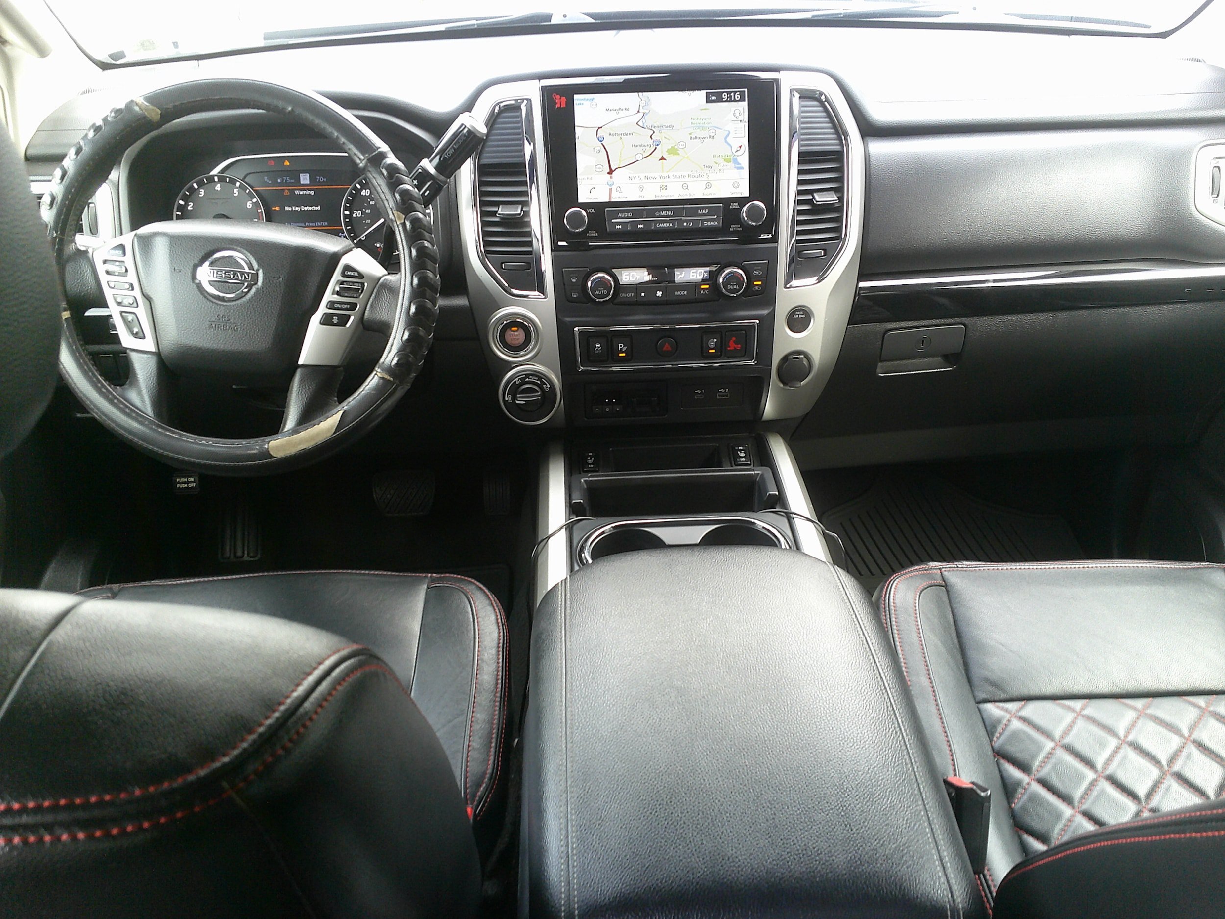 Used 2021 Nissan Titan SV w/ SV Convenience Package AWD/4WD image 32
