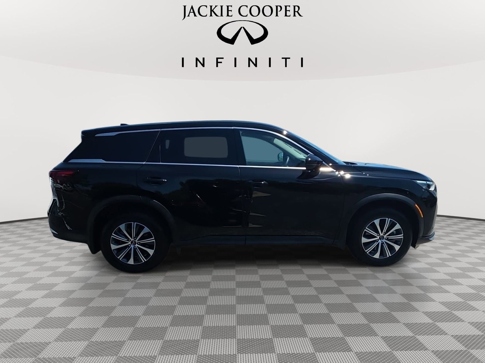 Certified 2026 INFINITI QX60 Pure w/ Cargo Package AWD/4WD image 4
