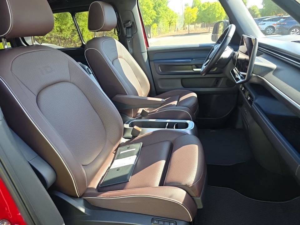 Certified 2025 Volkswagen ID. Buzz Pro S Plus RWD image 5