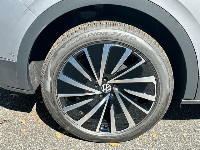 New 2025 Volkswagen ID.4 Pro image 17