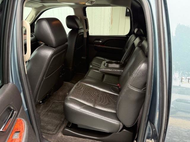 Used 2012 Chevrolet Avalanche LTZ AWD/4WD image 20