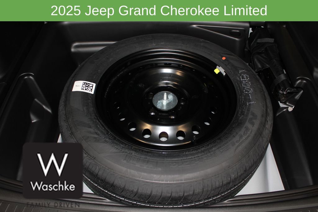 New 2025 Jeep Grand Cherokee Limited w/ Trailer Tow Package image 20