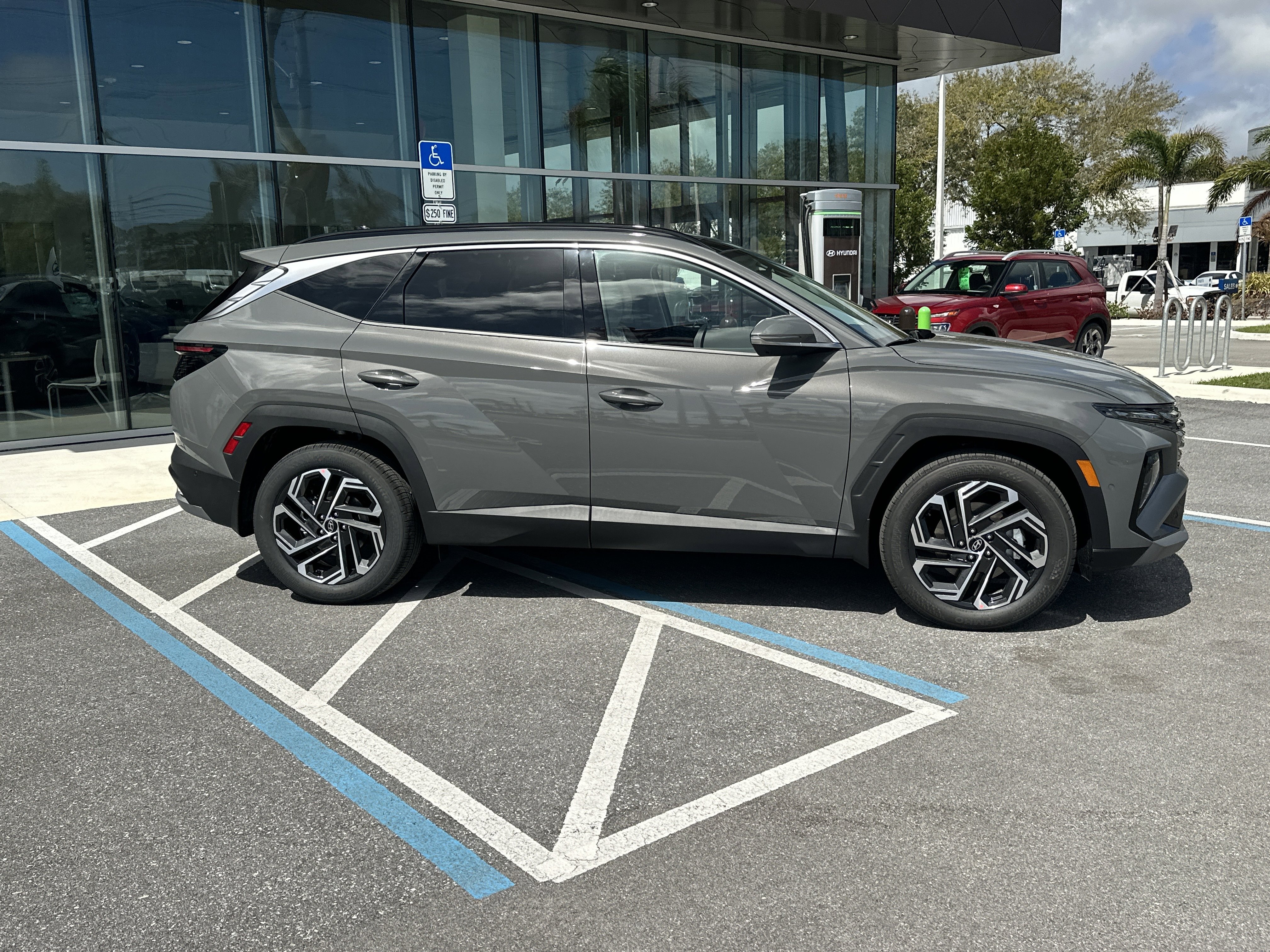 New 2026 Hyundai Tucson Limited FWD image 6