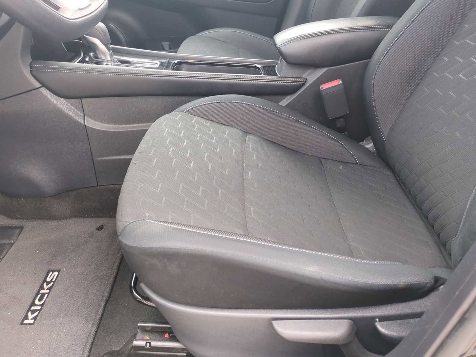 Used 2024 Nissan Kicks SV FWD image 18