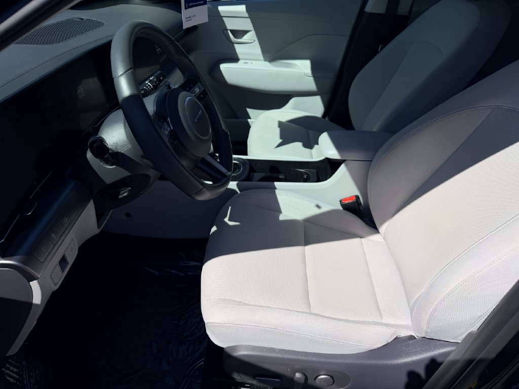 Certified 2025 Hyundai Kona SEL FWD image 22