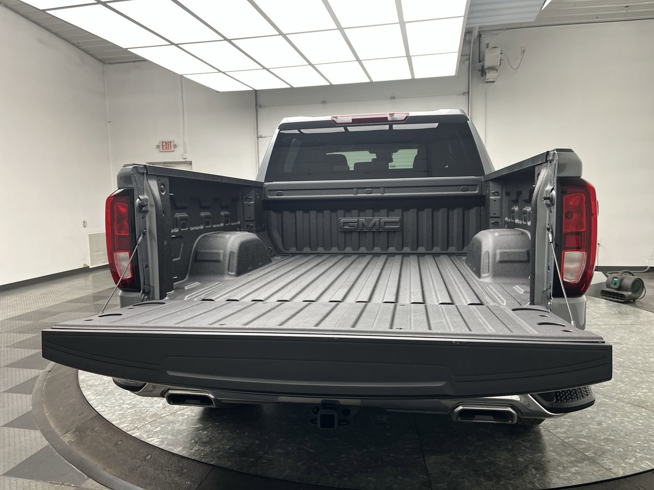 New 2026 GMC Sierra 1500 SLE AWD/4WD image 31